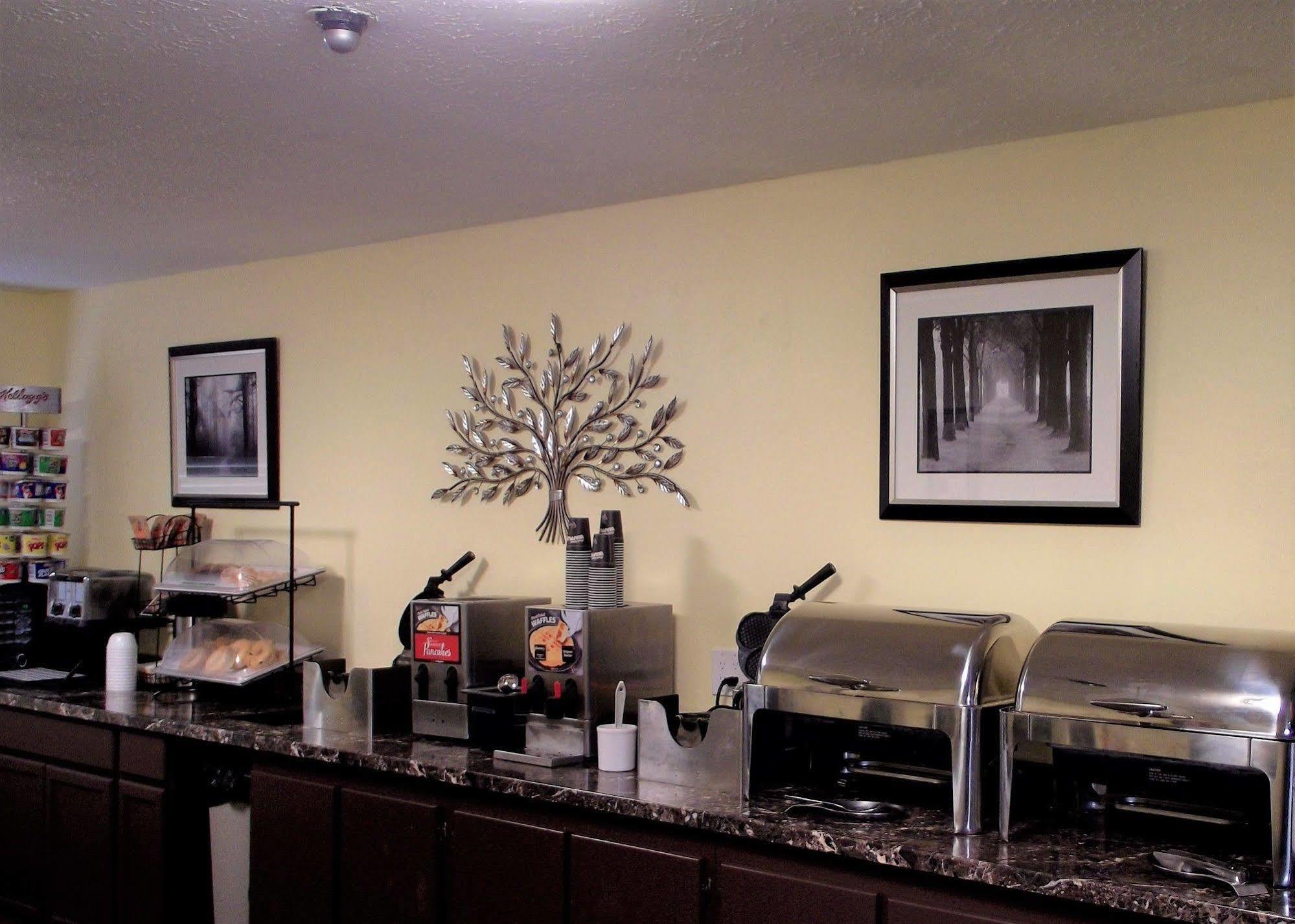 Oyo Hotel Spokane North エクステリア 写真