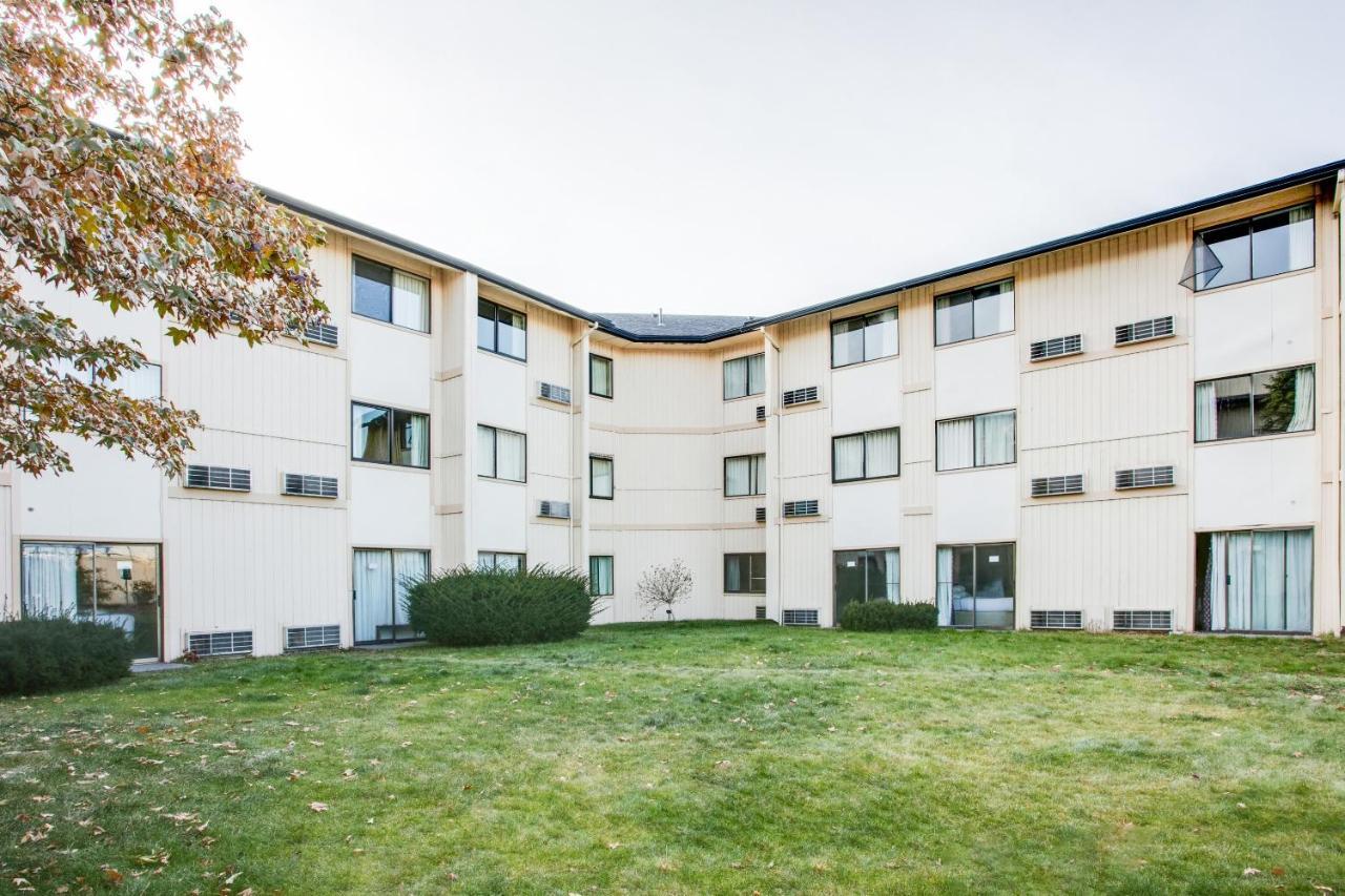 Oyo Hotel Spokane North エクステリア 写真