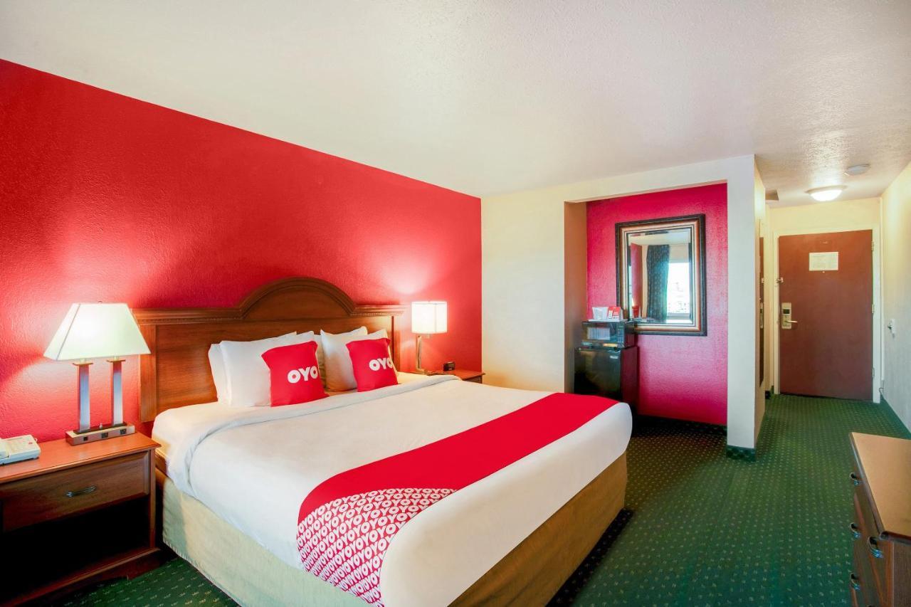 Oyo Hotel Spokane North 部屋 写真