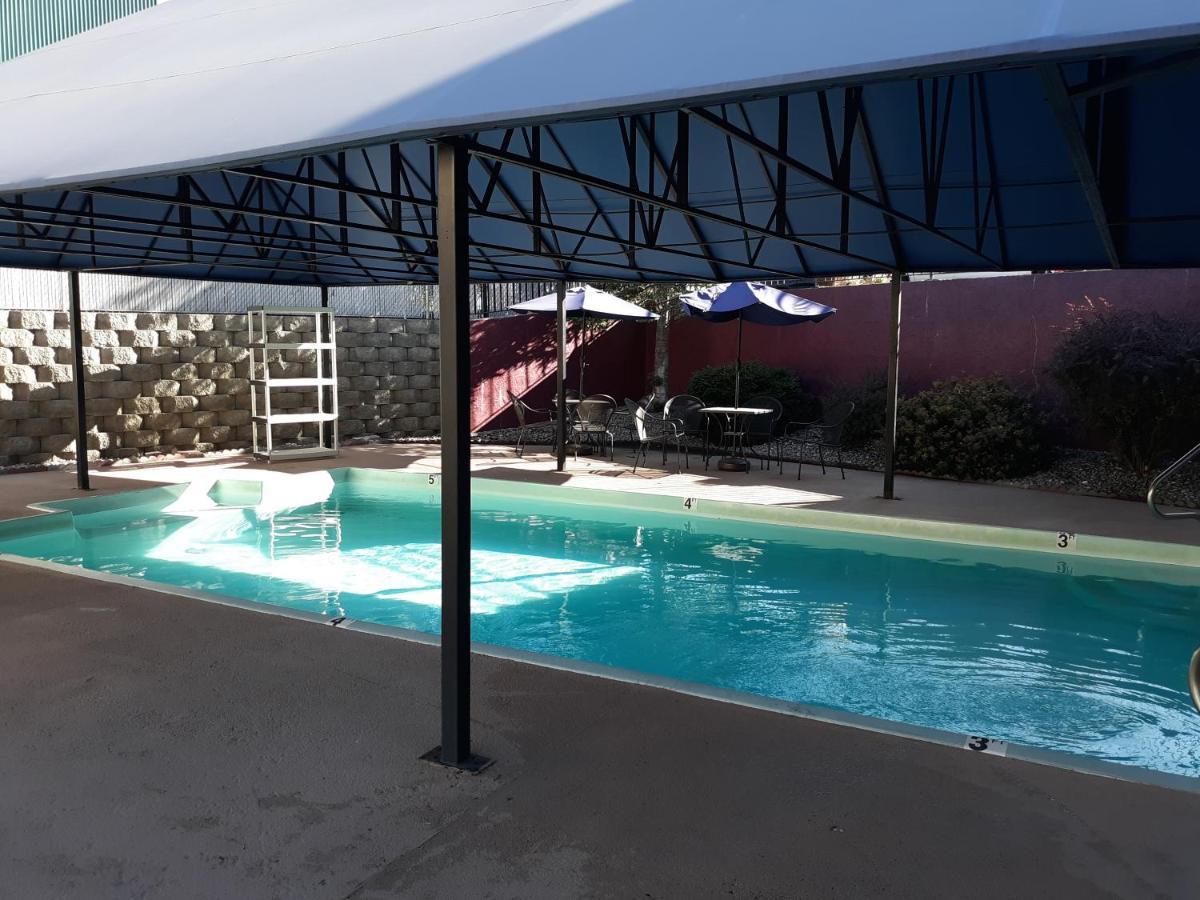 Oyo Hotel Spokane North エクステリア 写真